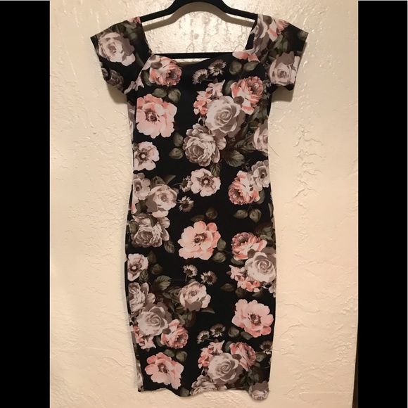 Snap Dresses & Skirts - Black Dark Floral Wiggle Pencil Bodycon Midi Dress